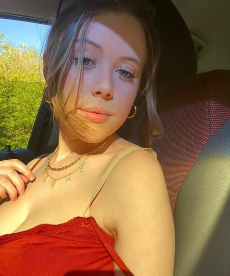 Emily Kyte star porn photo