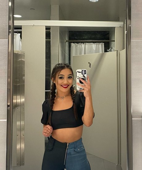 Roxanne Perez erotic pornstar picture