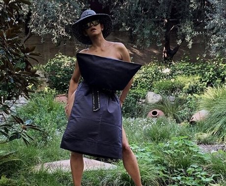 Halle Berry model sex photo