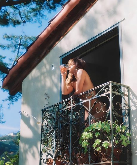 Halle Berry pornstar nice photo