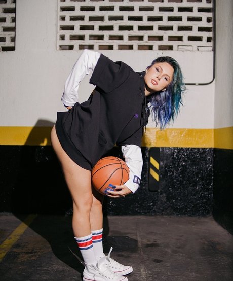 CamilotaXP star nude picture