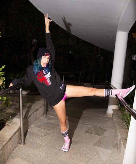 CamilotaXP erotic model images