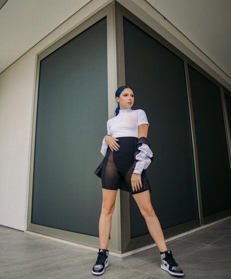 CamilotaXP exclusive actress pictures