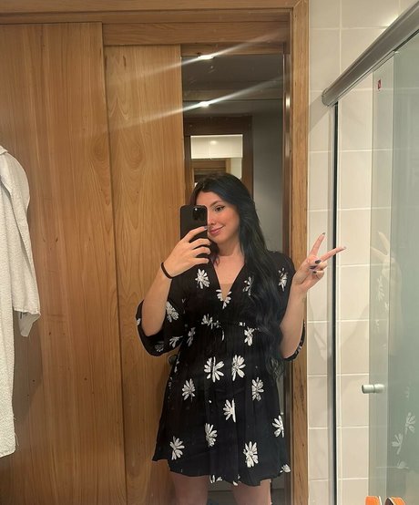 CamilotaXP nude actress gallery