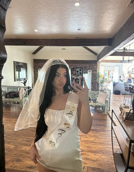 imhollyday high quality pornstar photo