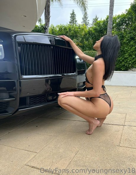 youngnsexy18 hd model picture