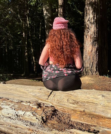 allnaturalaurora model top picture