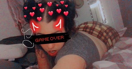 Slyvampyre nude star archive