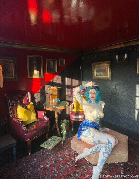 Katsandcrows Photo Gallery