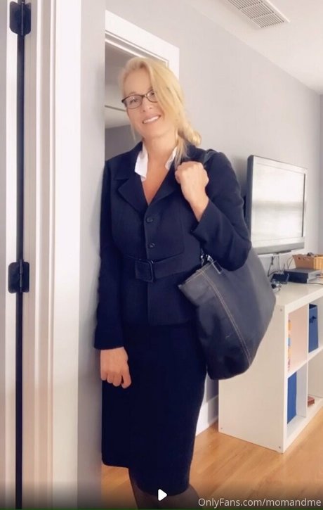 mommy onlyfans perfect galleries