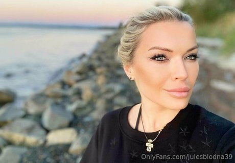 Julesblodna39 model sex pics