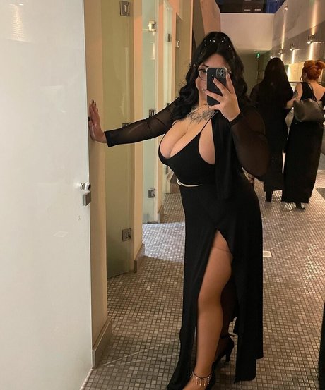 la gatitacurvy model beautiful img