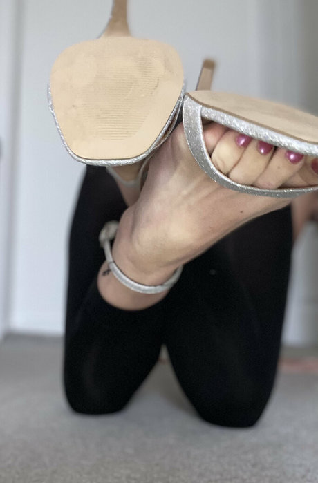 solearchfeet perfect model pictures