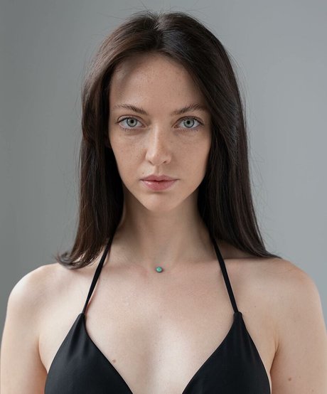 katya mozhina pretty star image