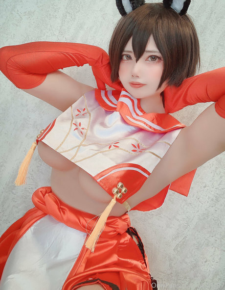 Uri11 27 nudes model picture