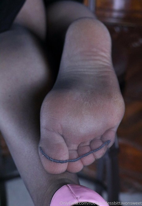 footgoddessbittavonsweet star high quality img