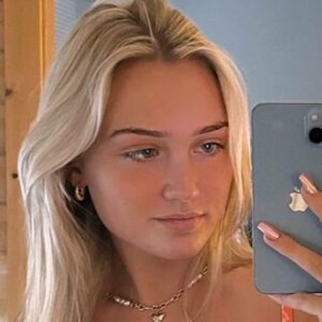 Ella Brandemihl erotic model gallery