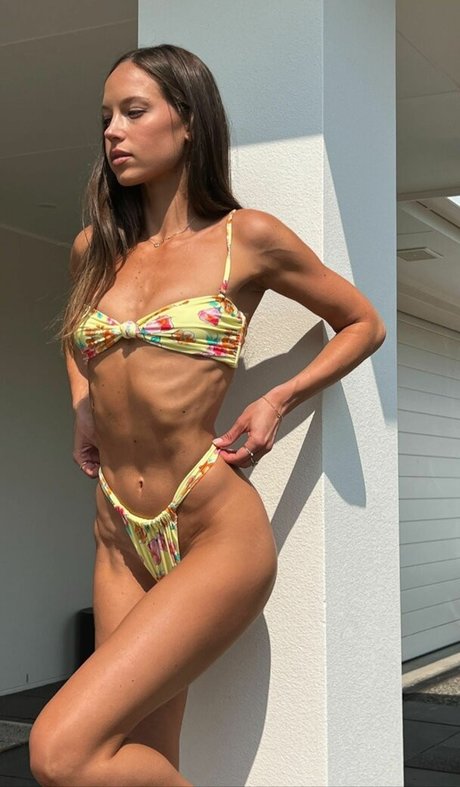 Olivia Mathers beautiful star pictures