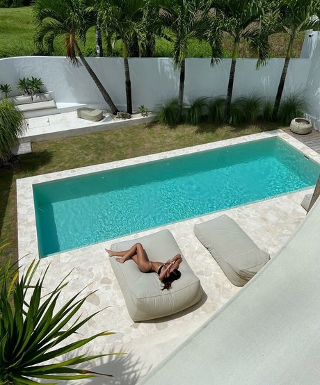 Olivia Mathers pornstar nudes photos