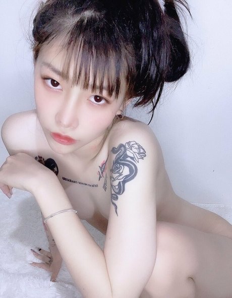 Xgina pornstar naked images