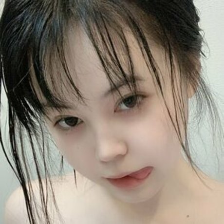 Annie Leonhardt model exclusive pictures