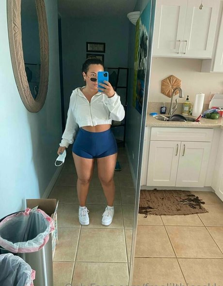 freelilthiccckk naked pornstar picture