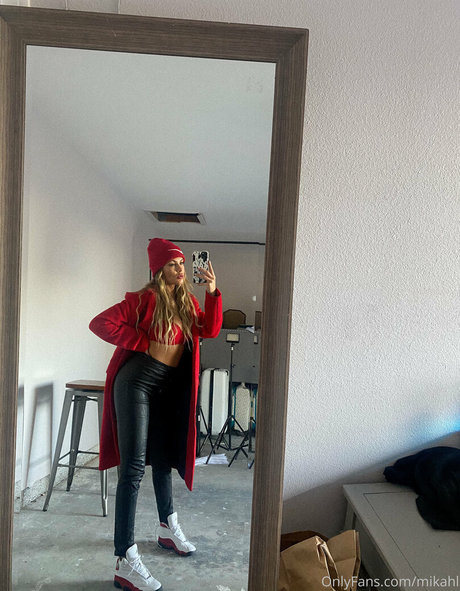 mikahl pornstar pretty photos