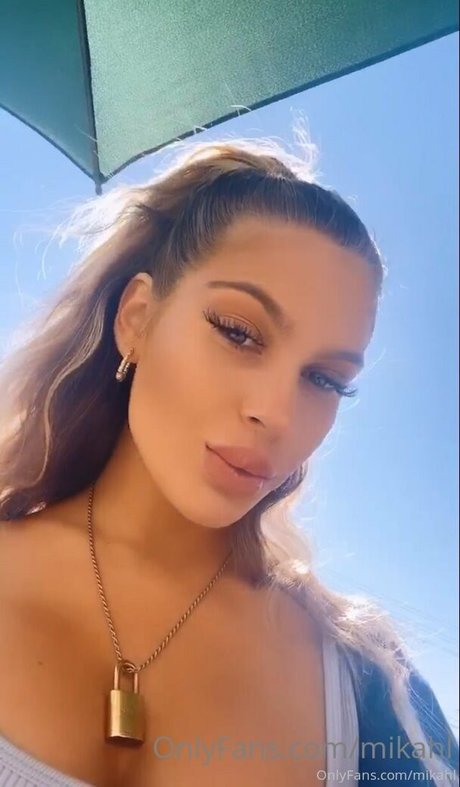 mikahl star high quality picture