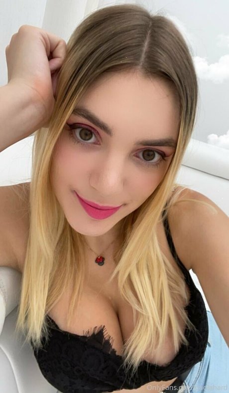 Paolahard pornstar erotic gallery