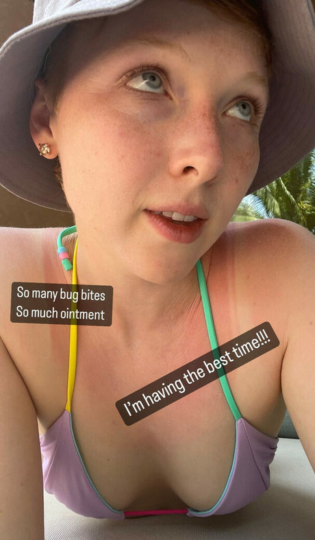 Molly Quinn sexy pornstar photos