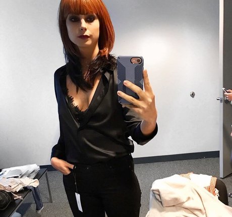 Morena Baccarin art actress img