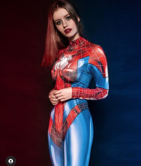 Laura Petrinec model nudes image