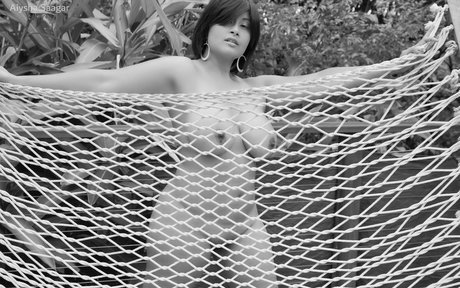 Aiysha Saagar free model galleries