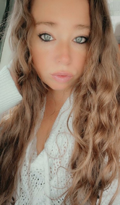 Ivy Mia pornstar nice archive