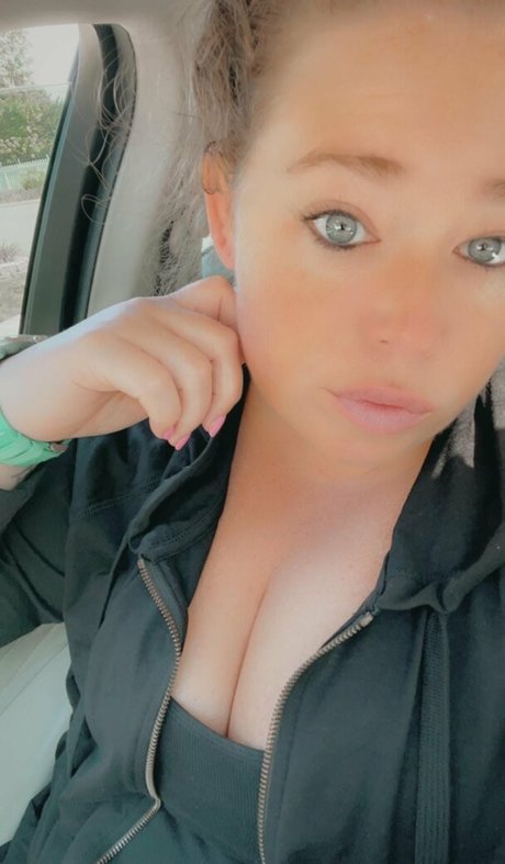 Ivy Mia best star img