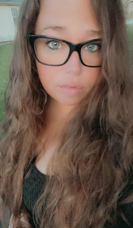 Ivy Mia star free galleries