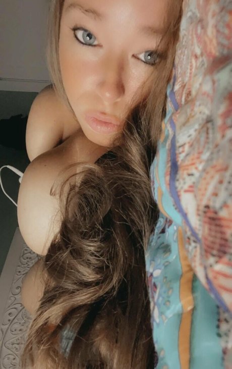 Ivy Mia top actress gallery