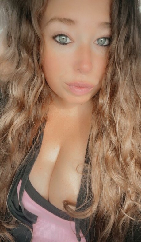 Ivy Mia pornstar perfect gallery