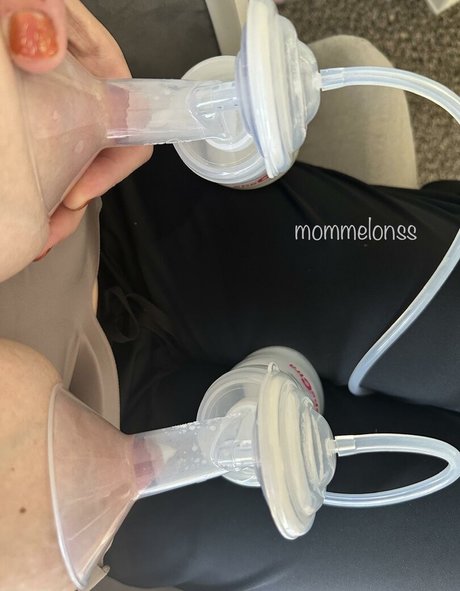 mommelonss art pornstar pic