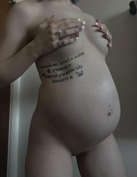 Peachy Shea beautiful model galleries