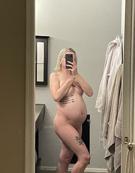 Peachy Shea xxx star photo