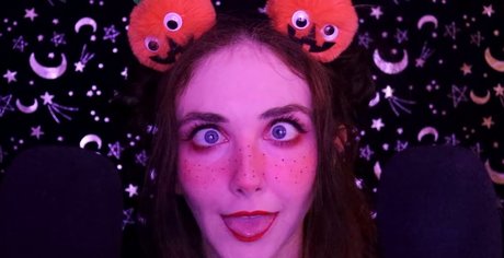 VisualSounds1 model adult img