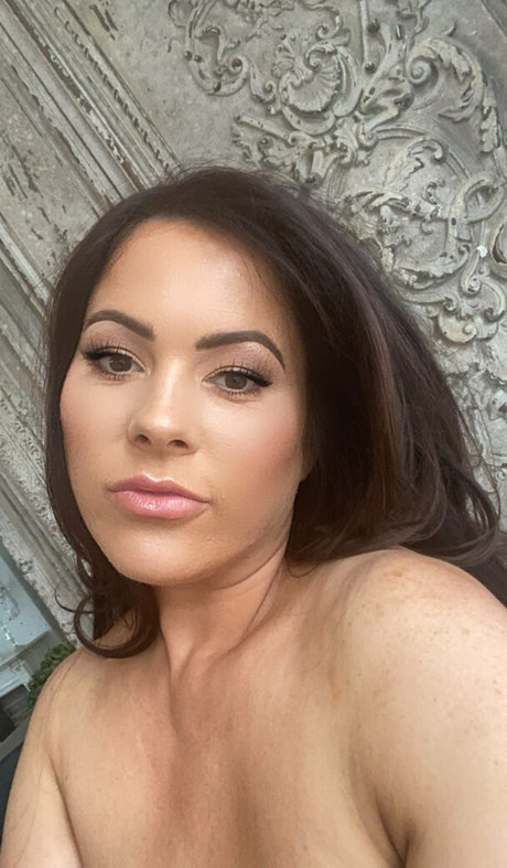 aldana30 model photo