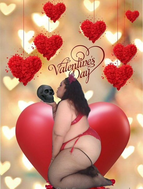 anabattory pornographic model photos