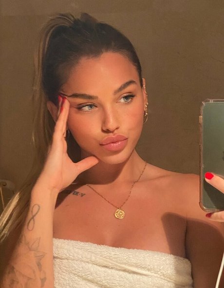 actress onlyfans sexy nudes pic