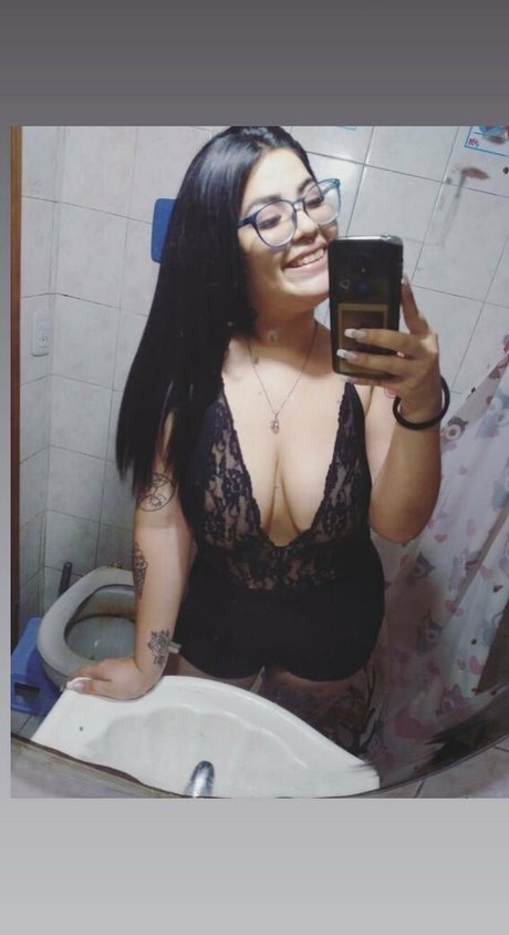 mistressdakotaf model free image