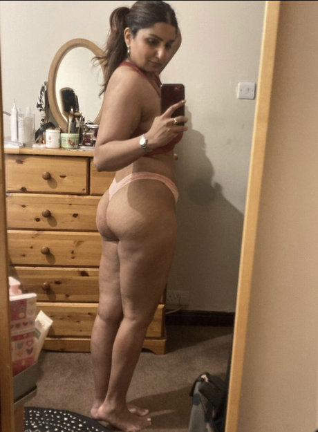 Gujubear model sex pic