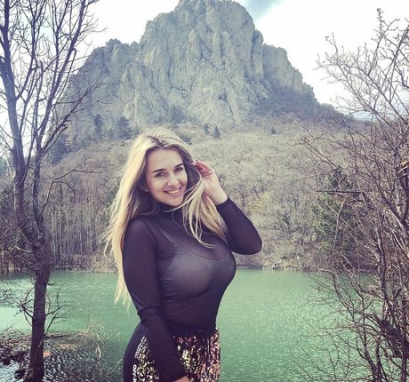 Oksana Mishyna pretty pornstar galleries