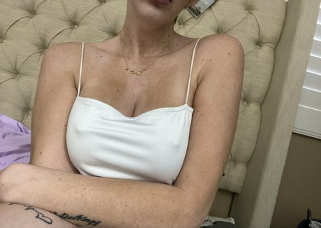 britneekayy pornstar erotic picture