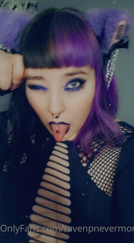 ravenpnevermore sexy model photo